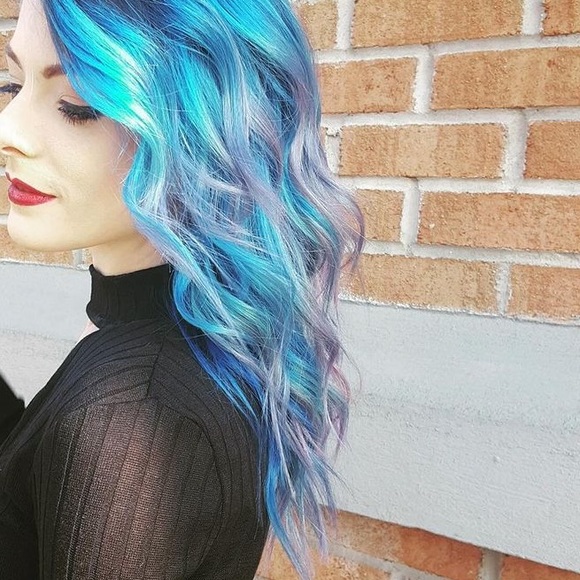 Meet your Posher, Jessica - Picture 1 of 1